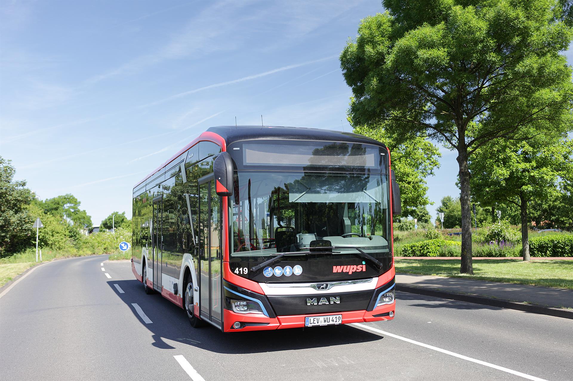 wupsi GmbH fährt weitere zehn Jahre für die Region: Rheinisch-Bergischer Kreis und Stadt Leverkusen sichern Mobilitätsangebot langfristig 
