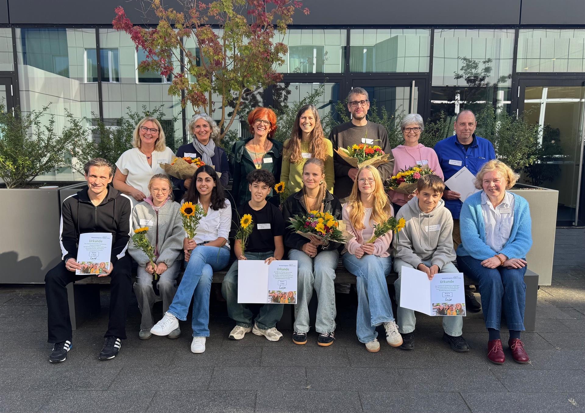 Impfpass-Check: Viel positives Feedback und gute Beteiligung – 14 weiterführende Schulen haben teilgenommen