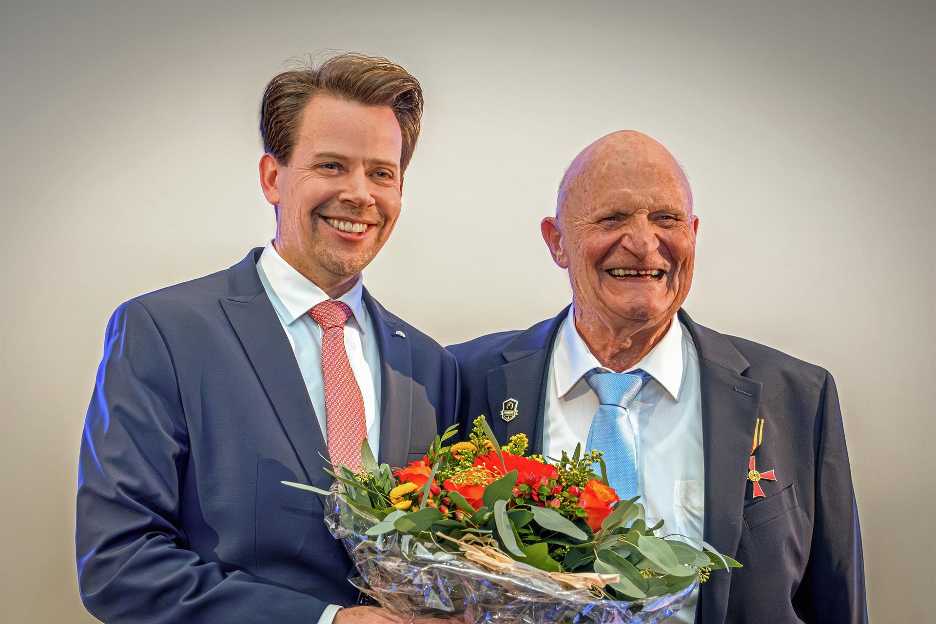 Besondere Auszeichnung für herausragendes Engagement: Landrat würdigt Norbert Kuhl aus Overath mit dem Bundesverdienstkreuz