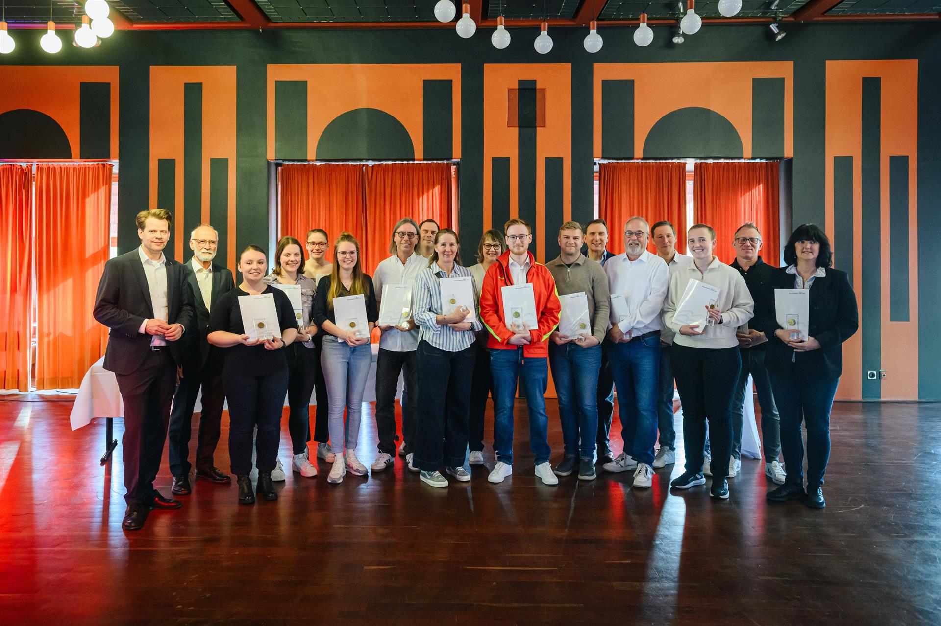 Große Gala für Sportlerinnen und Sportler des Jahres 2025 – Jule Roß, Leon Arenz und Jazz-Lights gewinnen – Auszeichnung für Jugendbetreuerinnen und Jugendbetreuer