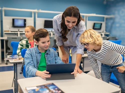  Digitales Klassenzimmer