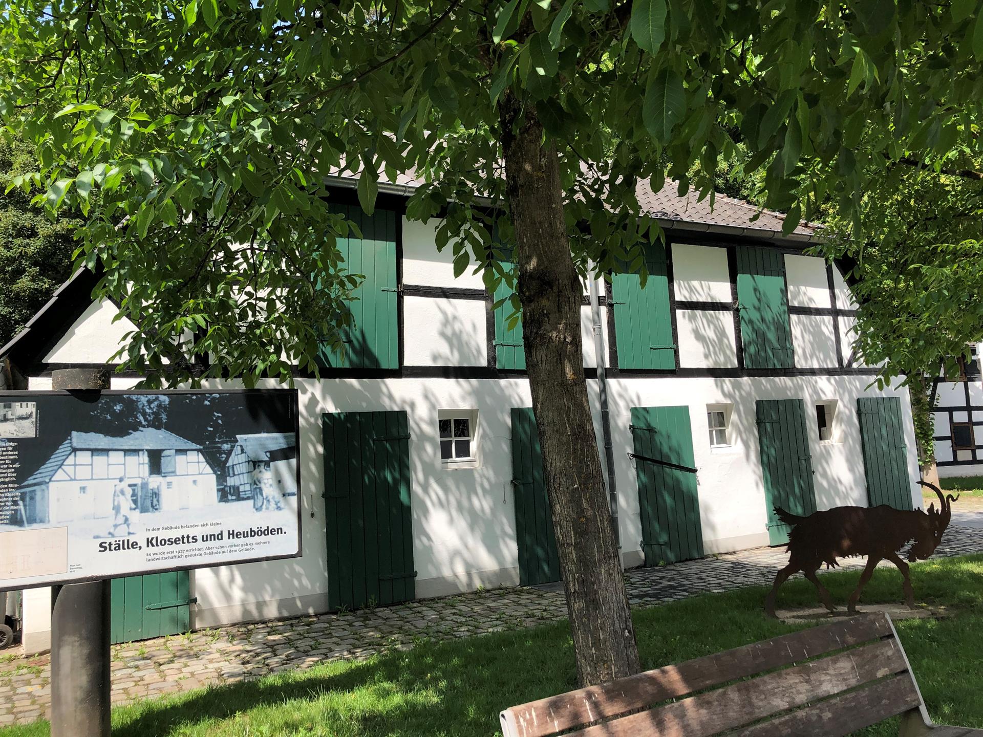 Ferienaktion: Kindheit in der Alten Dombach um 1850 Öffentliche Kinderführung über das Museumsgelände für Familien